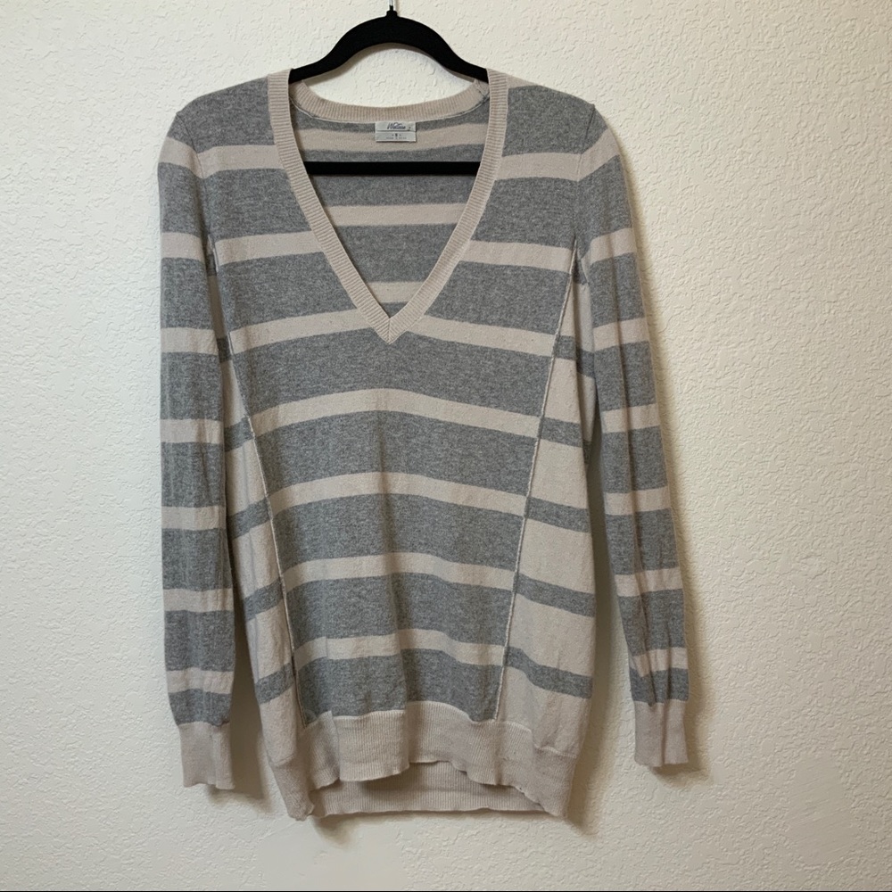 Wallace women’s gray creamy striped sweater size S